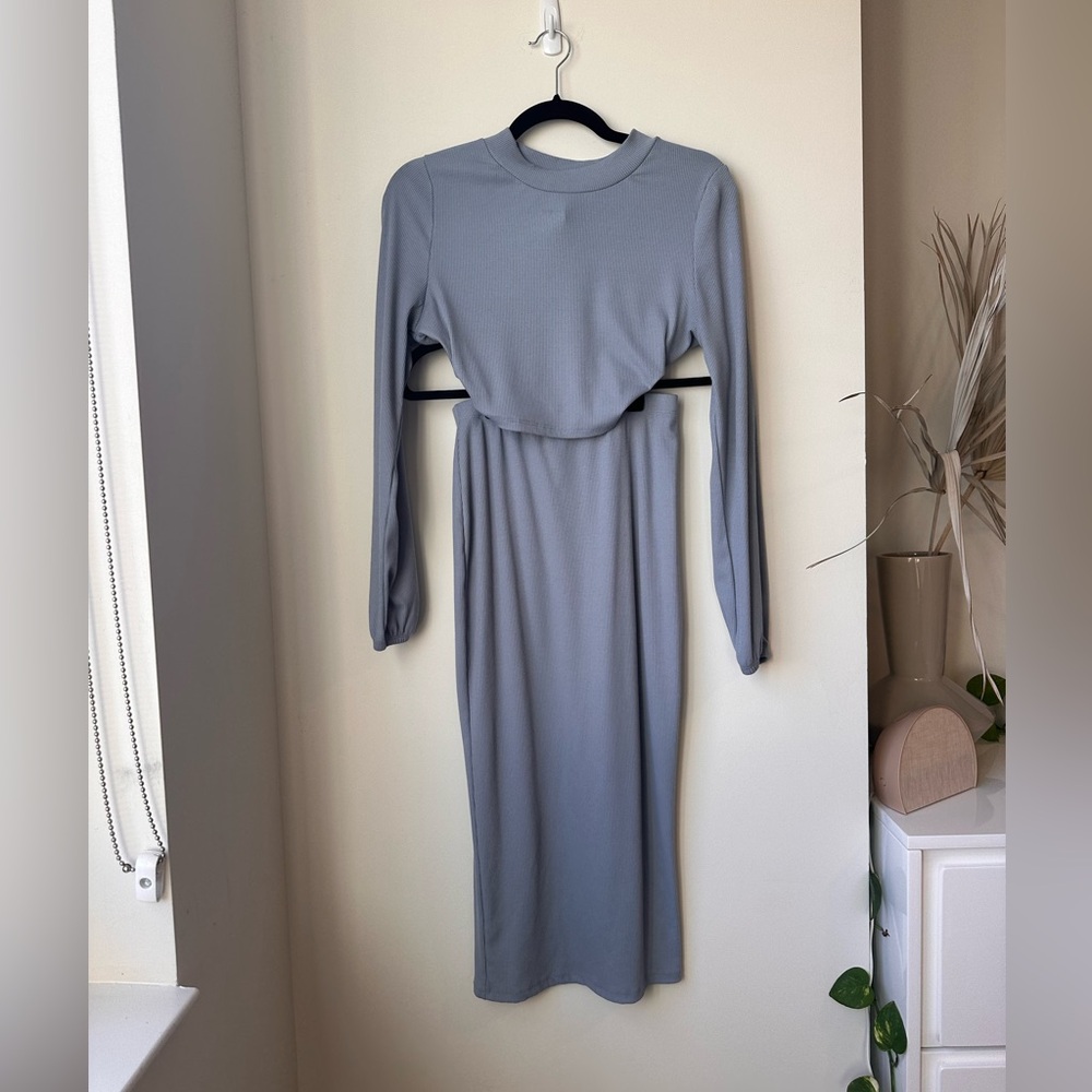 Superdown Lena Midi Set in Dusty Blue size Small - Picture 2 of 15